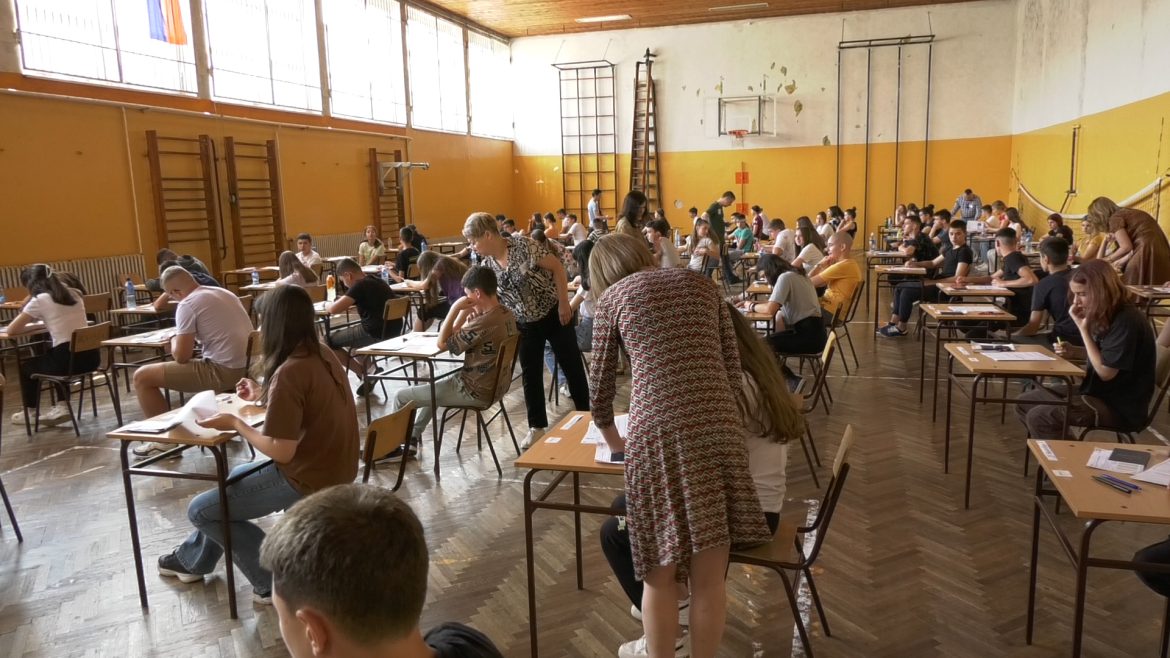 02090013.MP4.03_22_40_41.Still001